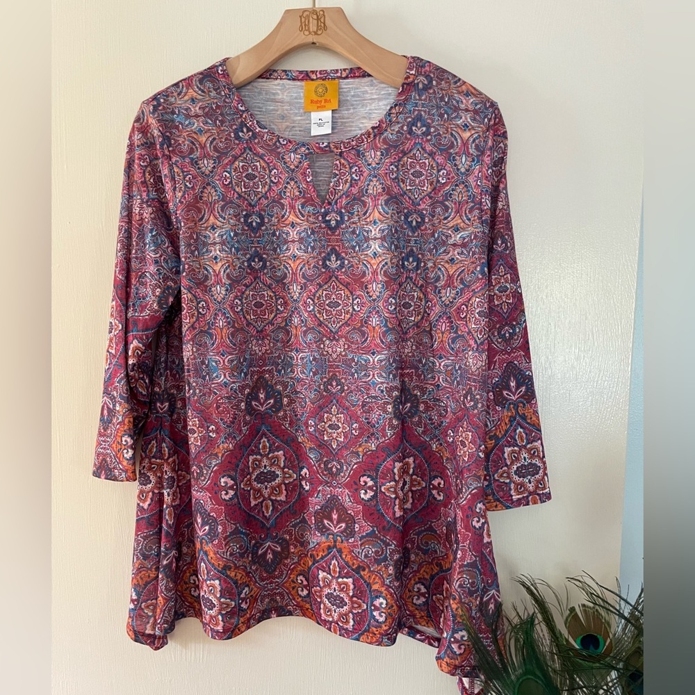 Ruby Rd shirt, 3/4 sleeve, medallion print, hi-lo side flutter hems, NWOT,